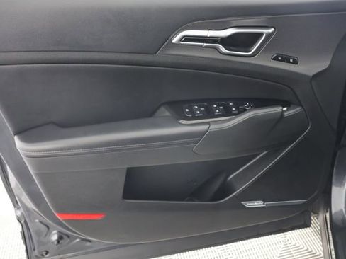 Used 2023 Kia Sportage SX image 25