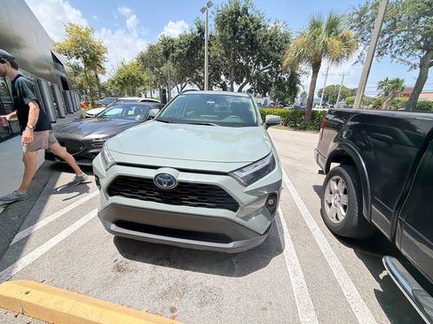 Used 2022 Toyota RAV4 XLE Premium AWD/4WD image 3