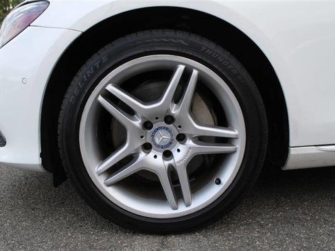 Used 2017 Mercedes-Benz E 300 image 9