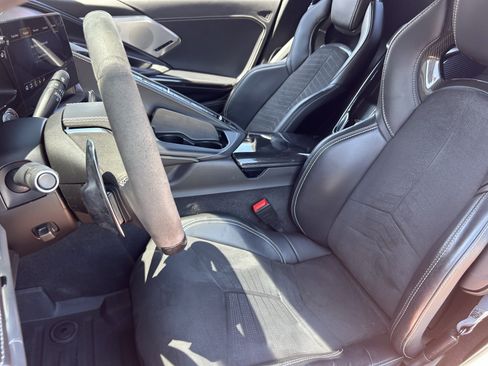 Used 2023 Chevrolet Corvette Stingray Premium Conv w/ Z51 Performance Package RWD image 13