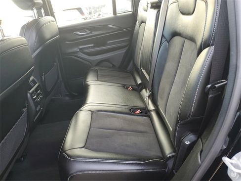 Used 2024 Jeep Grand Cherokee Altitude image 26