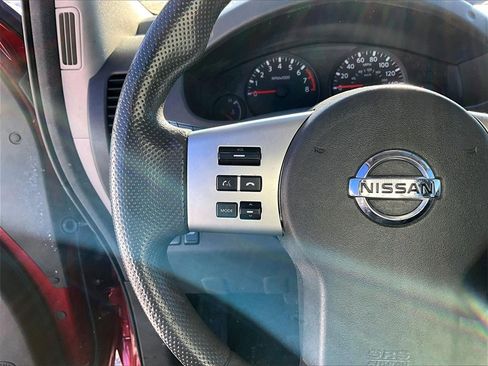 Used 2015 Nissan Frontier S image 11