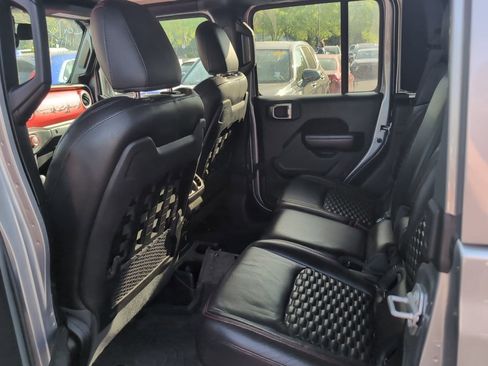 Used 2020 Jeep Gladiator Rubicon image 12