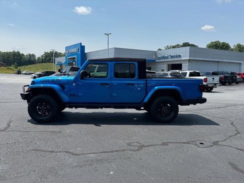 Used 2021 Jeep Gladiator Sport AWD/4WD image 6