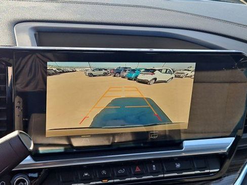 Used 2022 Chevrolet Silverado 1500 LT image 14