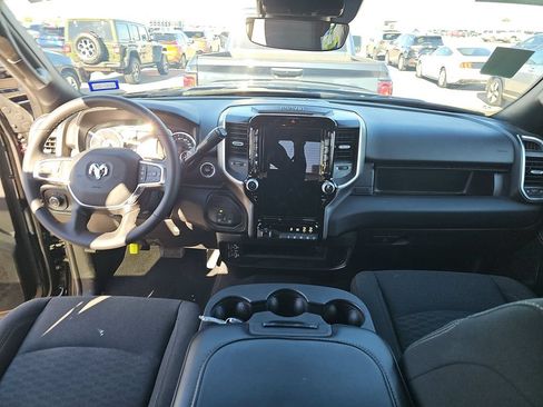 Used 2025 RAM 2500 Big Horn AWD/4WD image 6
