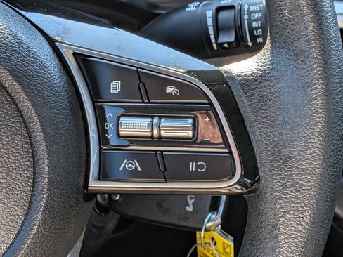 Used 2023 Kia Forte LXS w/ LXS Technology Package FWD image 19