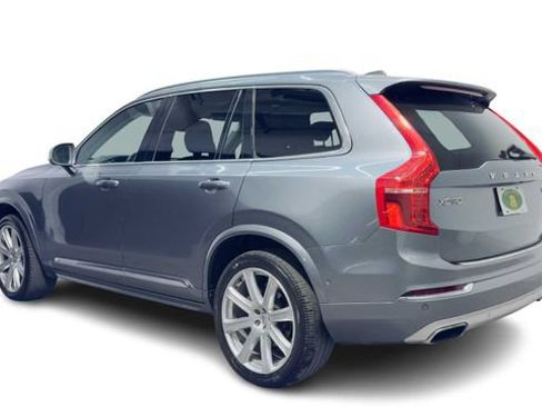 Used 2016 Volvo XC90 T5 Inscription w/ Vision Package AWD/4WD image 4