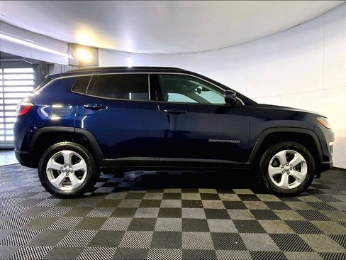 Used 2019 Jeep Compass Latitude w/ Cold Weather Group image 8