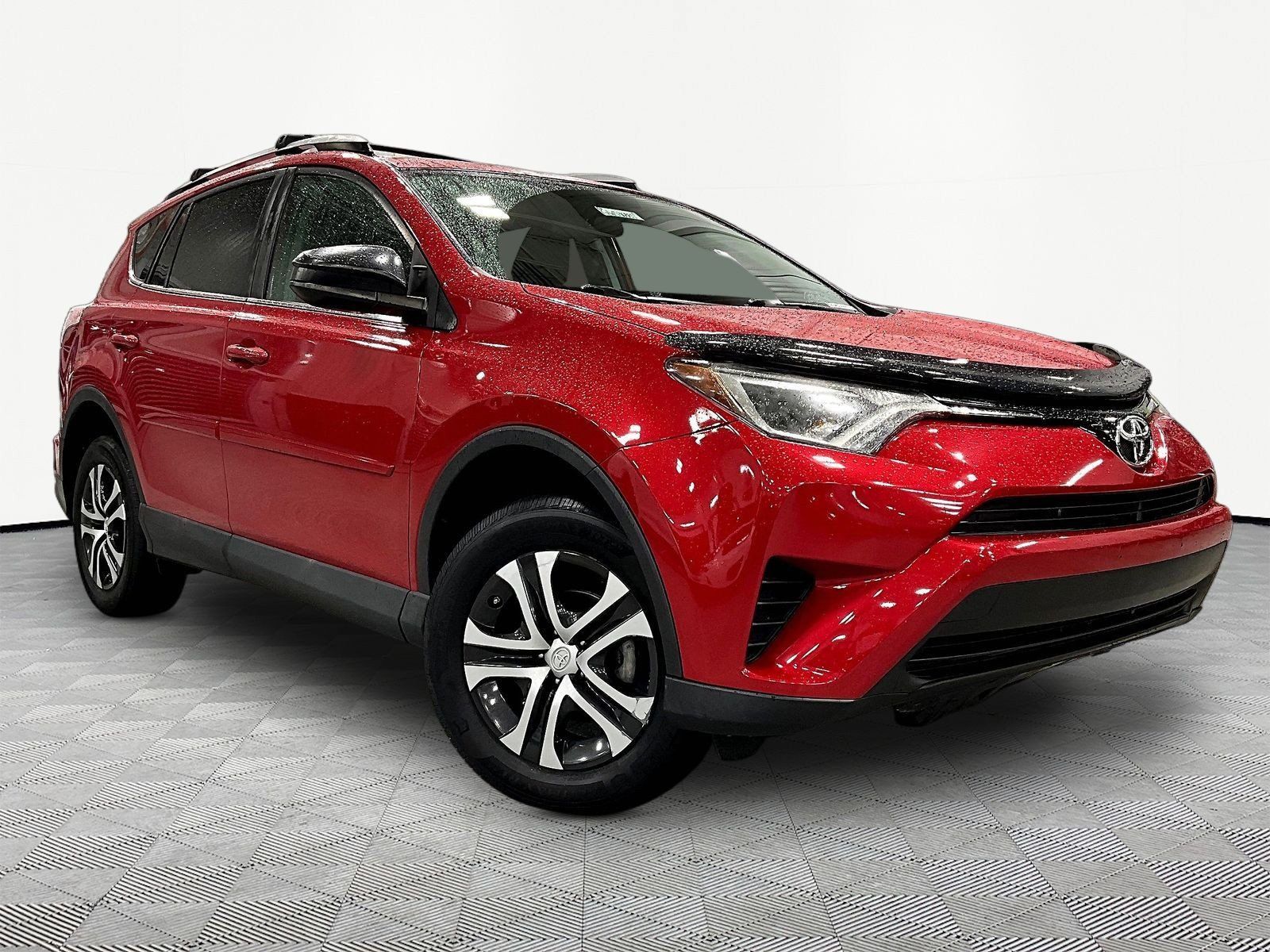 Used 2016 Toyota RAV4 LE AWD/4WD image 3