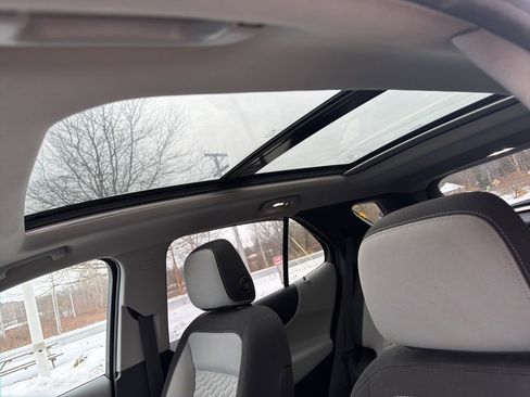 Used 2018 Chevrolet Equinox LT w/ Sun & Infotainment Package image 37