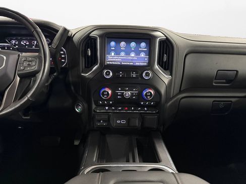 Used 2022 GMC Sierra 3500 AT4 w/ AT4 Preferred Package AWD/4WD image 10