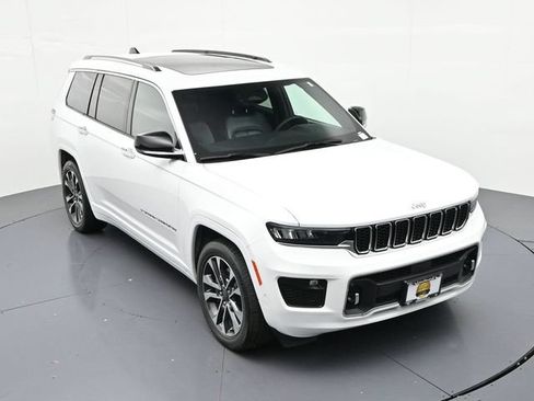 Used 2023 Jeep Grand Cherokee L Overland AWD/4WD image 17