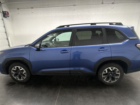 Used 2026 Subaru Forester Premium AWD/4WD image 5