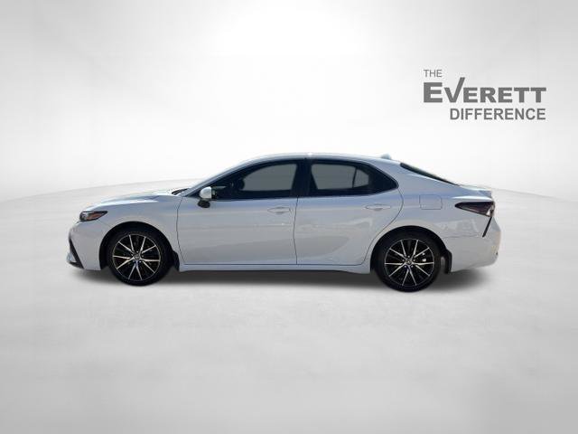 Used 2023 Toyota Camry SE FWD image 4
