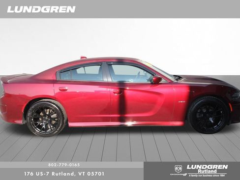 Used 2019 Dodge Charger R/T w/ Plus Group RWD image 9