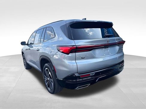Used 2025 Buick Enclave Sport Touring FWD image 3