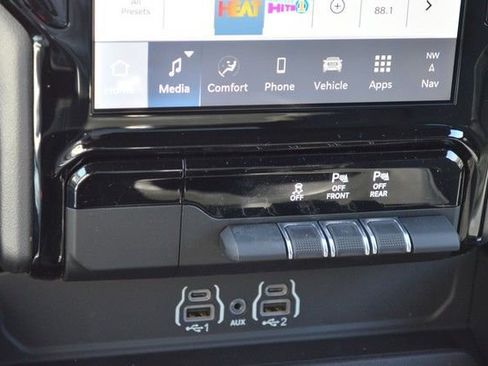 New 2026 RAM 1500 4x4 Crew Cab image 25