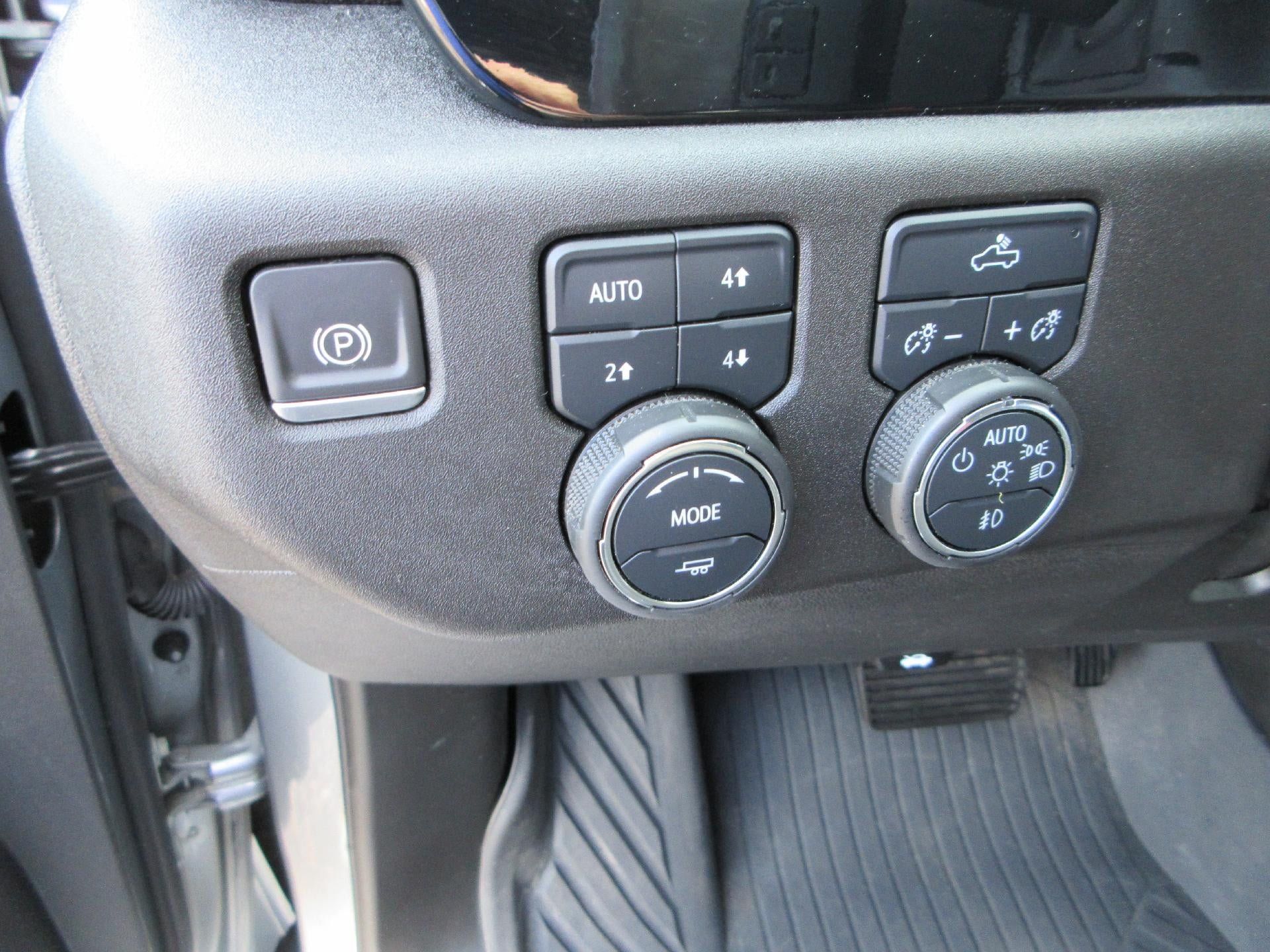 Certified 2023 Chevrolet Silverado 1500 RST w/ Z71 Off-Road Package AWD/4WD image 10