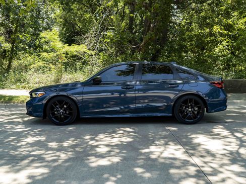 Used 2025 Honda Civic Sport image 6