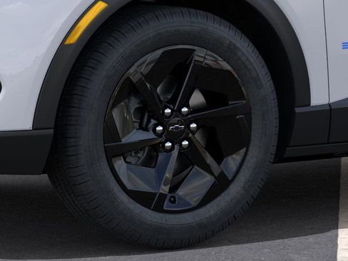 New 2026 Chevrolet Equinox EV LT image 9