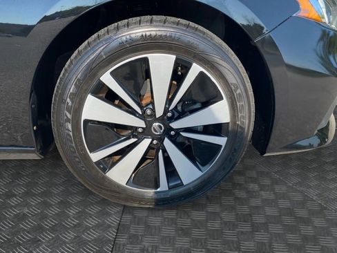 Used 2022 Nissan Altima 2.5 SV image 33