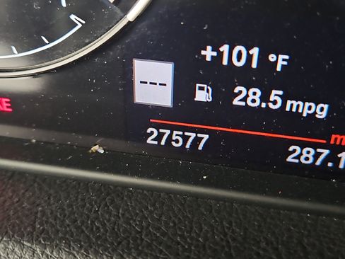 Used 2018 BMW M2 RWD image 6