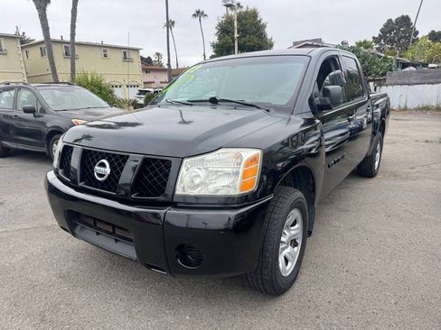 Used 2007 Nissan Titan XE w/ Preferred Pkg RWD image 2