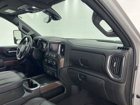 Used 2023 Chevrolet Silverado 2500 High Country w/ Technology Package image 25
