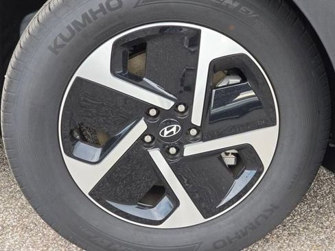 New 2026 Hyundai Ioniq 9 SE image 12