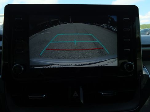 Used 2020 Toyota Corolla SE FWD image 25