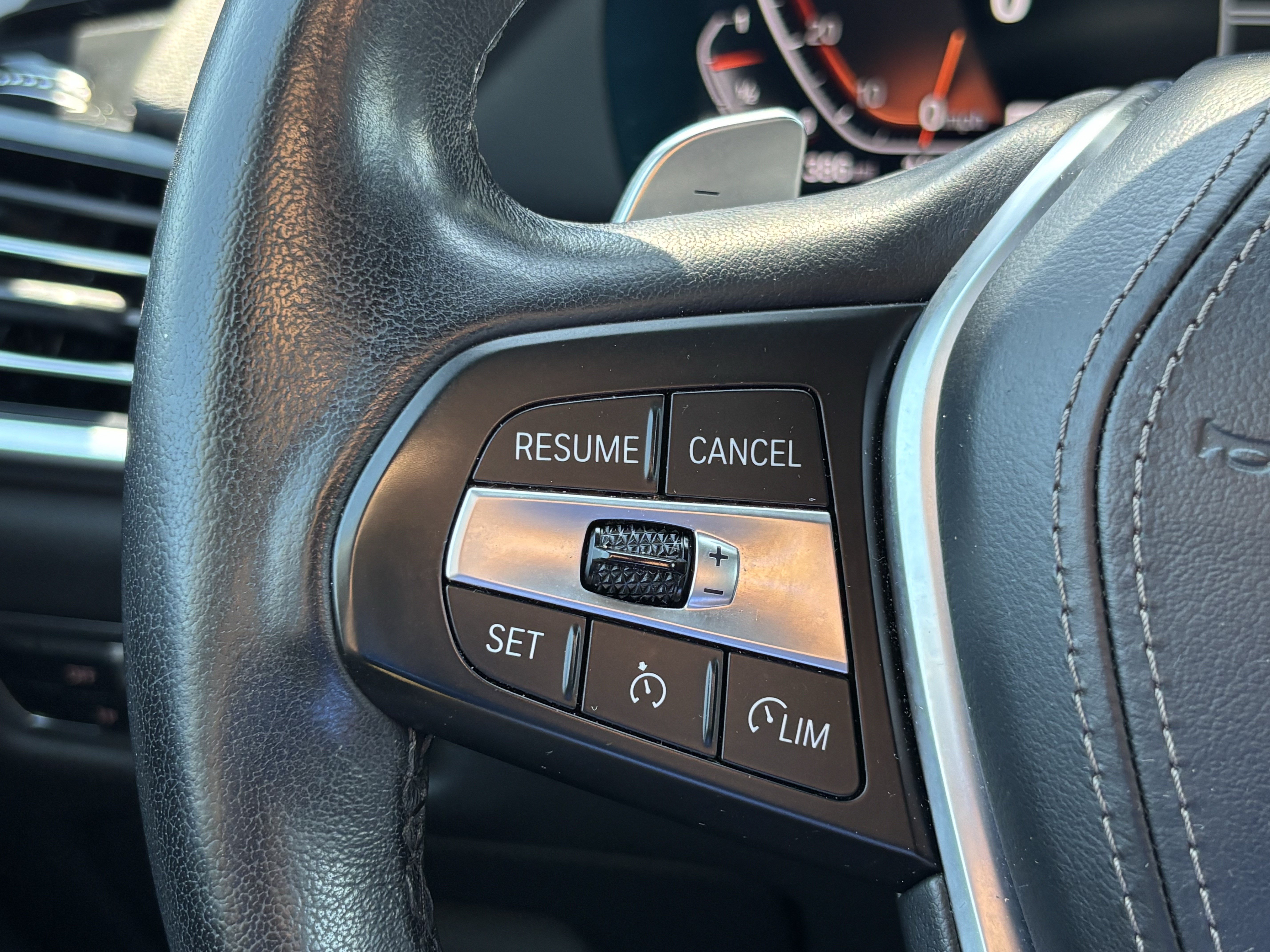 Used 2023 BMW X5 xDrive40i AWD/4WD image 21