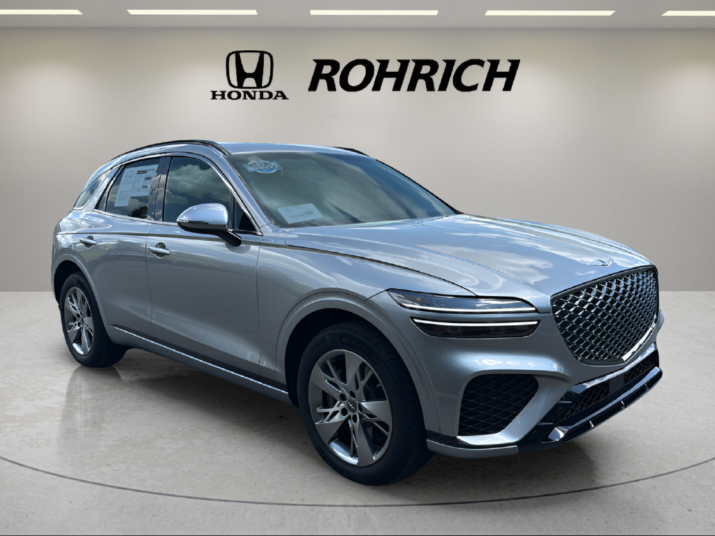 Used 2025 Genesis GV70 3.5T Sport AWD/4WD image 4