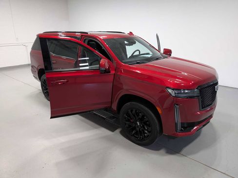 Used 2021 Cadillac Escalade Sport w/ Driver Assist Tech Package image 17