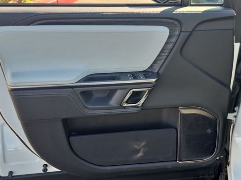 Used 2024 Rivian R1S Adventure AWD/4WD image 14