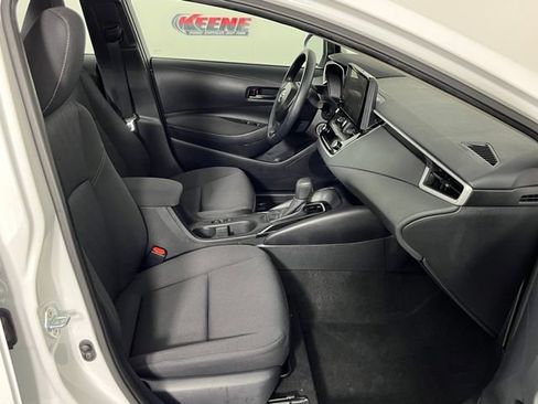 Used 2025 Toyota Corolla LE FWD image 28