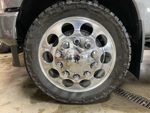 Used 2022 Ford F350 Limited image 9