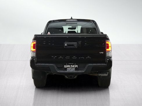 Used 2023 Toyota Tacoma TRD Sport AWD/4WD image 4