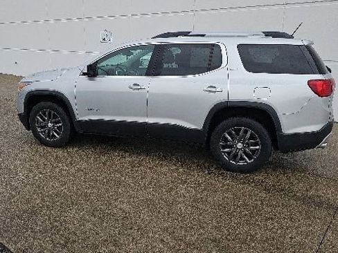 Used 2019 GMC Acadia SLT AWD/4WD image 4