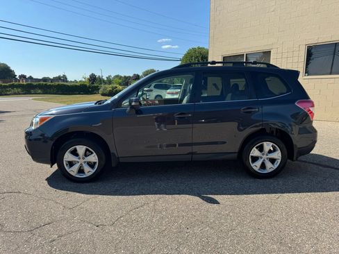 Used 2014 Subaru Forester 2.5i Touring AWD/4WD image 5