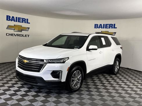 Used 2023 Chevrolet Traverse LT AWD/4WD image 1