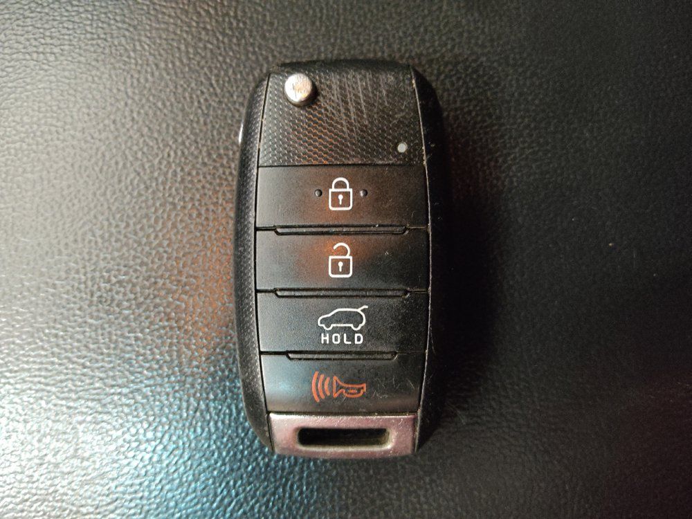 Used 2020 Kia Sorento FWD V6 image 32