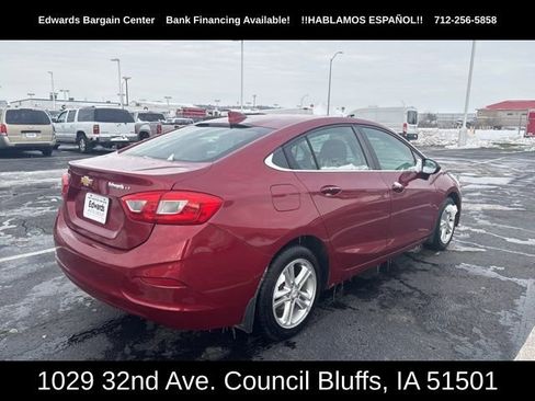 Used 2017 Chevrolet Cruze LT w/ Sun And Sound Package image 8