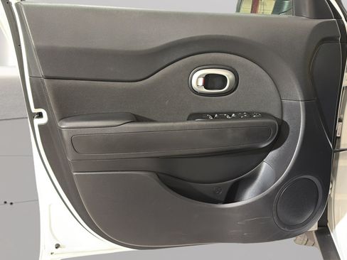 Used 2017 Kia Soul + w/ Designer's Package FWD image 22