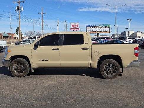 Used 2017 Toyota Tundra SR5 image 2
