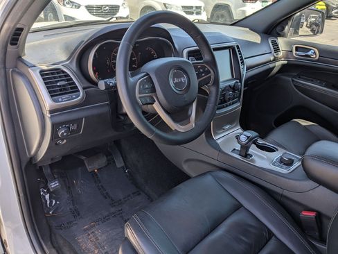 Used 2014 Jeep Grand Cherokee Limited w/ Trailer Tow Group IV AWD/4WD image 16