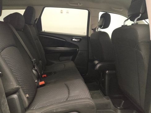 Used 2018 Dodge Journey SE w/ Popular Equipment Group FWD image 19