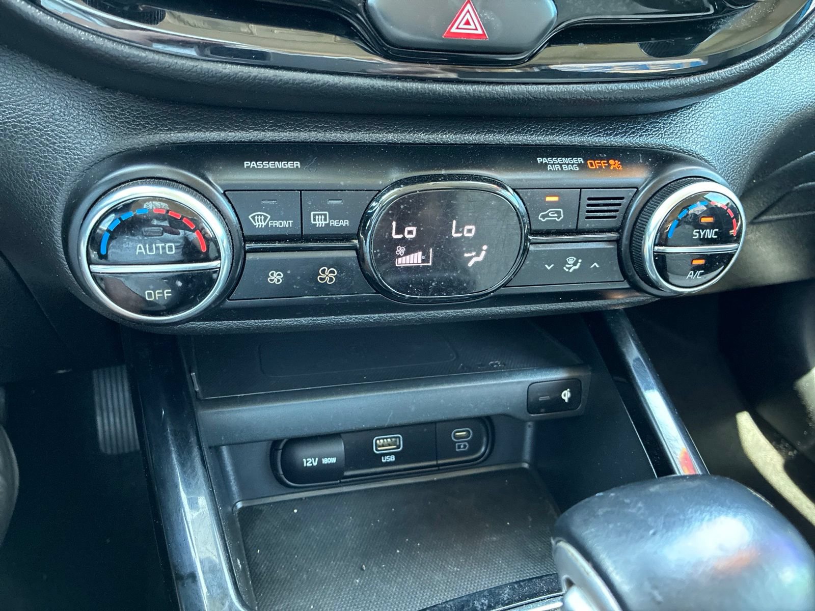 Used 2024 Kia Soul GT-Line FWD image 28