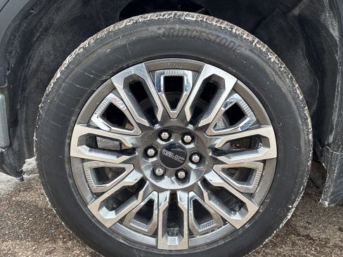 Used 2024 GMC Sierra 1500 Denali Ultimate image 11