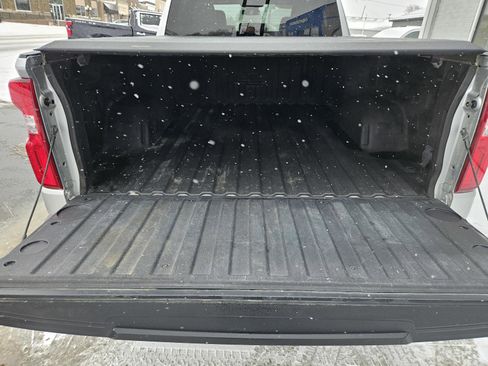 Used 2022 Chevrolet Silverado 1500 LTZ image 17